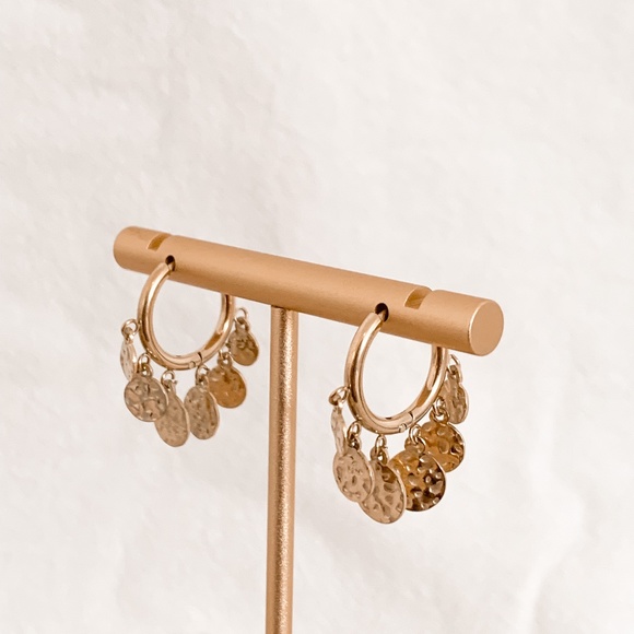 Dangle Earring - Picture 1 of 1